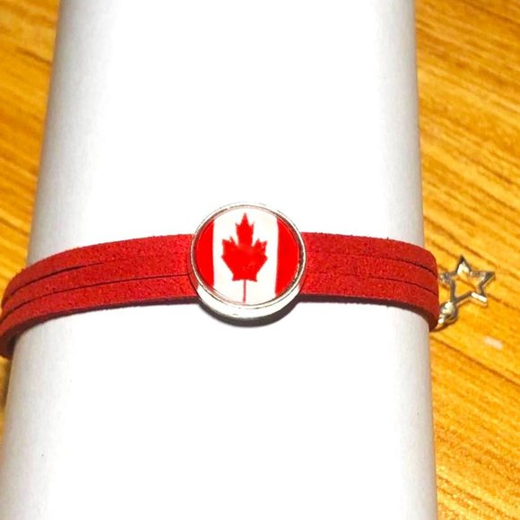 Canada Flag Adjustable suede Glass Dome bracelet - Picture 4 of 5